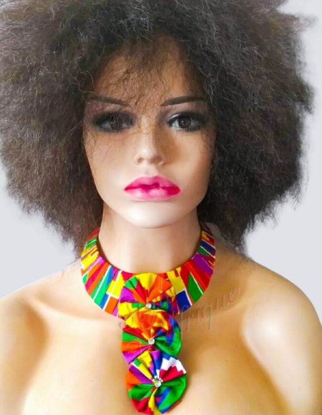 Collier 3 fleurs KENTE, collier KENTE ras de cou fleurs wax africain. collier ras de cou bouton wax africain. collier 3 rangs africain wax. collier ras de cou wax africain ethnique. bijoux collier wax femme africaine, bijoux fantaisie, breloque africaine, bijoux ethniques, collier bohème, collier traditionnel chic